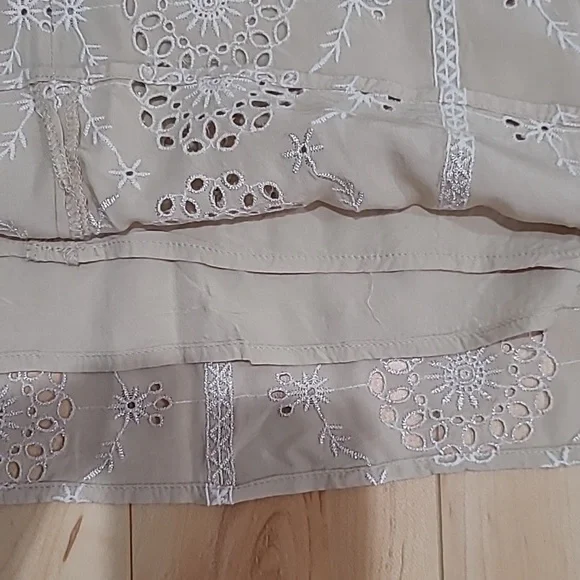 Free the Roses women's medium top - Picture 3 of 5